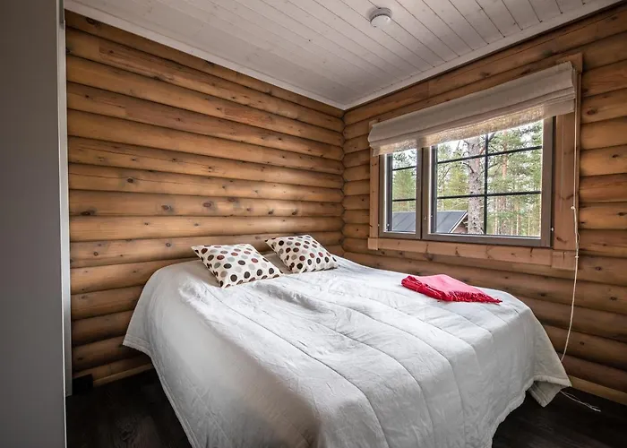 Hullun Mustikka * Леви